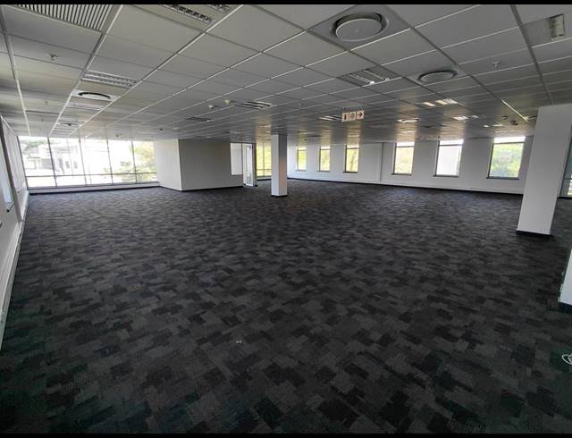 4,541M² OFFICE TO LET IN WATERFALL